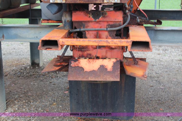 image for item AJ9537 Henderson salt spreader