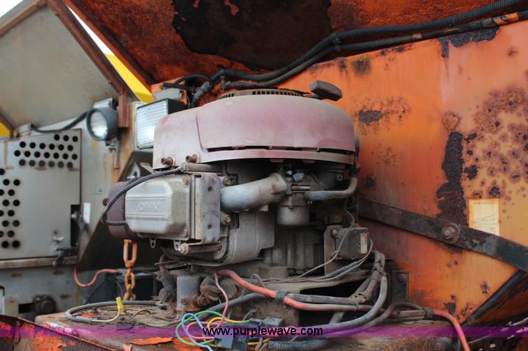 image for item AJ9537 Henderson salt spreader