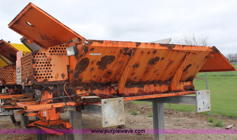 image for item AJ9538 Henderson salt spreader
