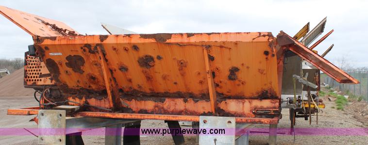 image for item AJ9538 Henderson salt spreader