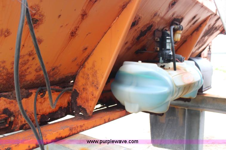 image for item AJ9538 Henderson salt spreader