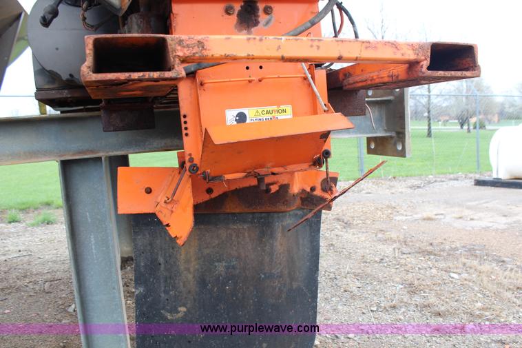 image for item AJ9538 Henderson salt spreader