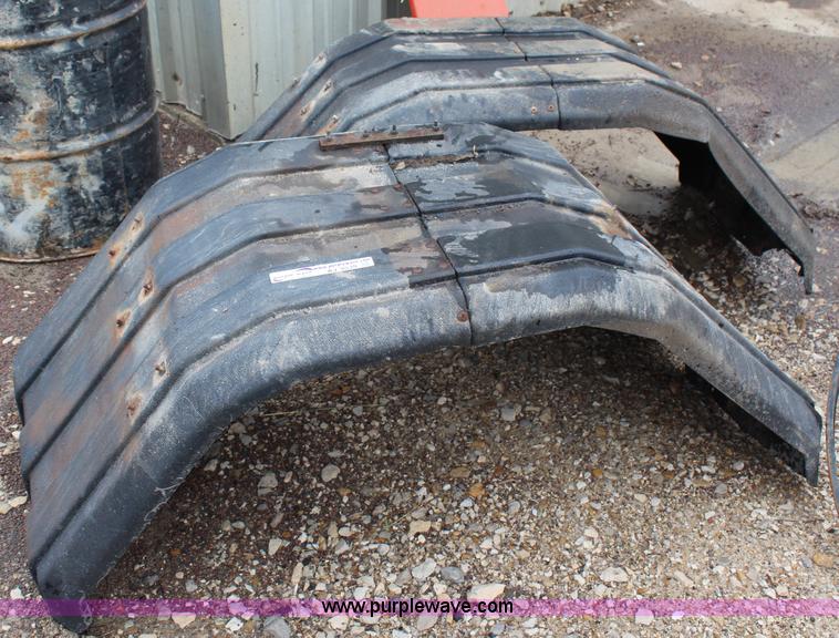 image for item AJ9539 (2) plastic truck fenders