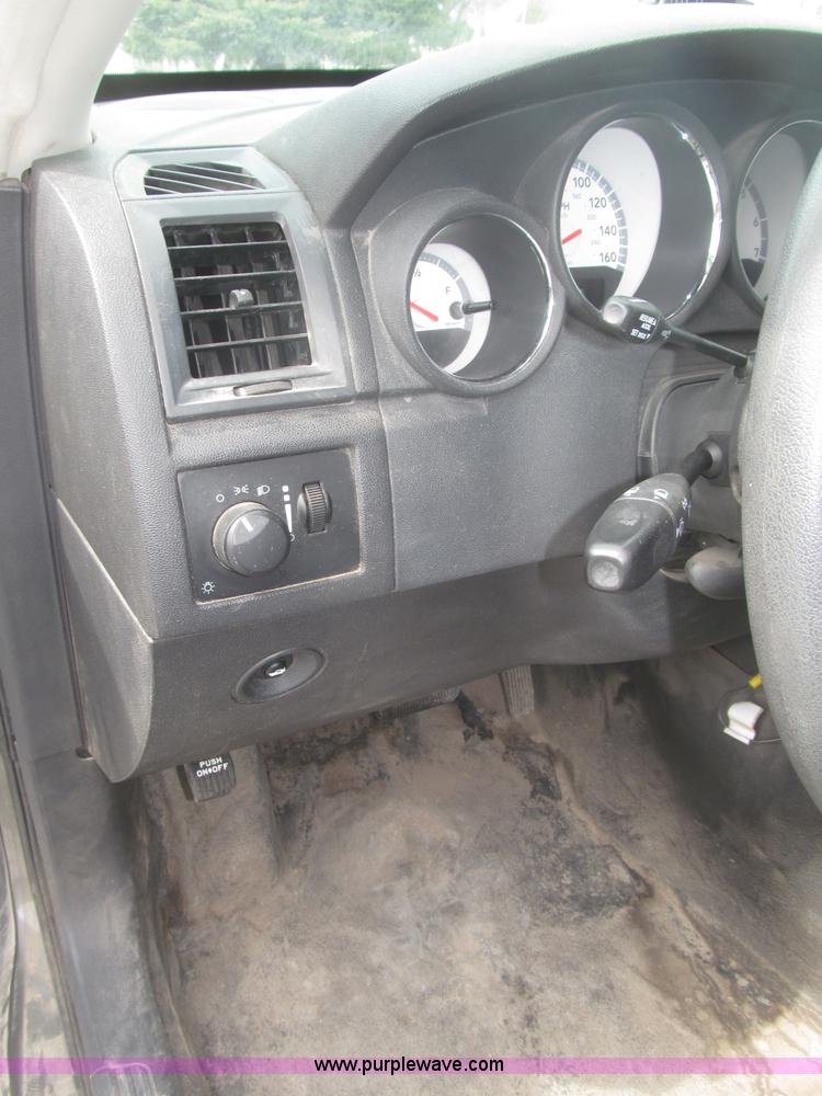 image for item B5460 2009 Dodge Charger SE