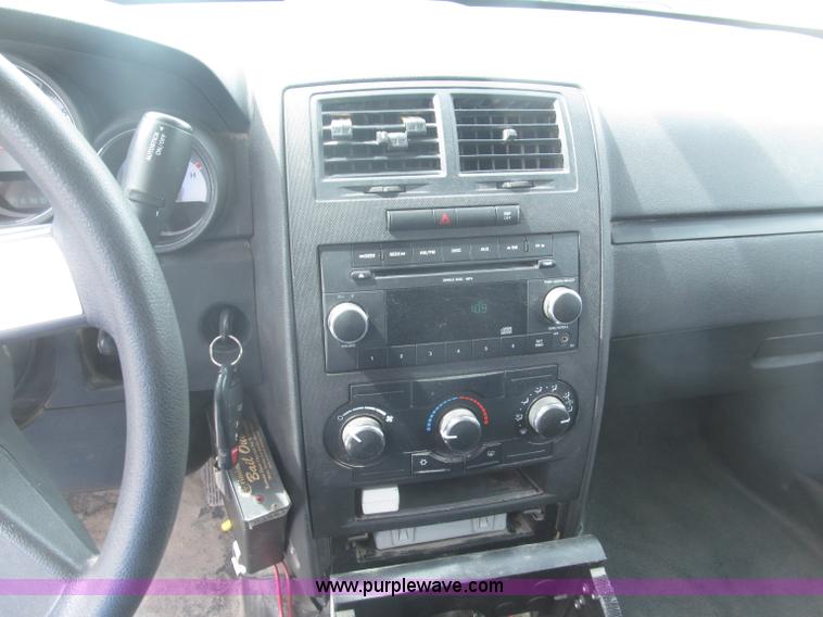 image for item B5460 2009 Dodge Charger SE