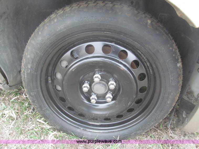 image for item B5462 2008 Dodge Charger SE