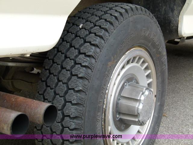 image for item C1032 1991 Ford F250 pickup truck