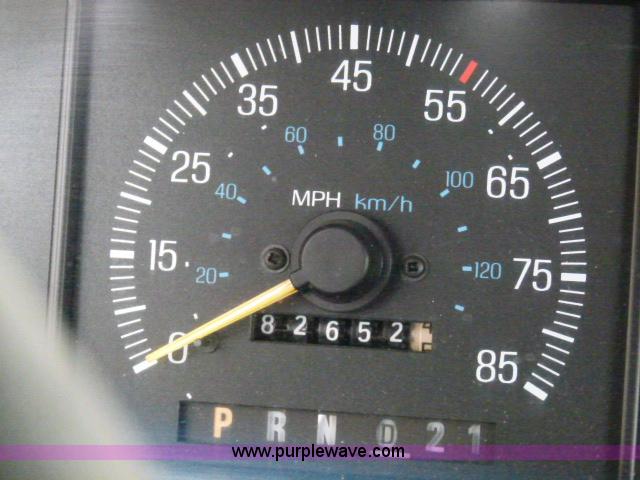 image for item C1032 1991 Ford F250 pickup truck