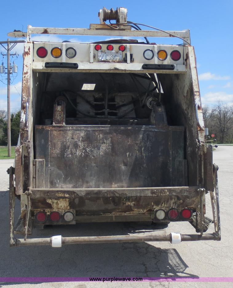 image for item D5818 1999 Sterling Atera Cargo refuse truck