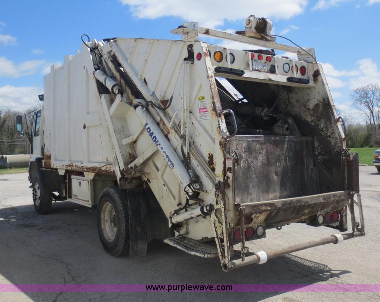 image for item D5818 1999 Sterling Atera Cargo refuse truck