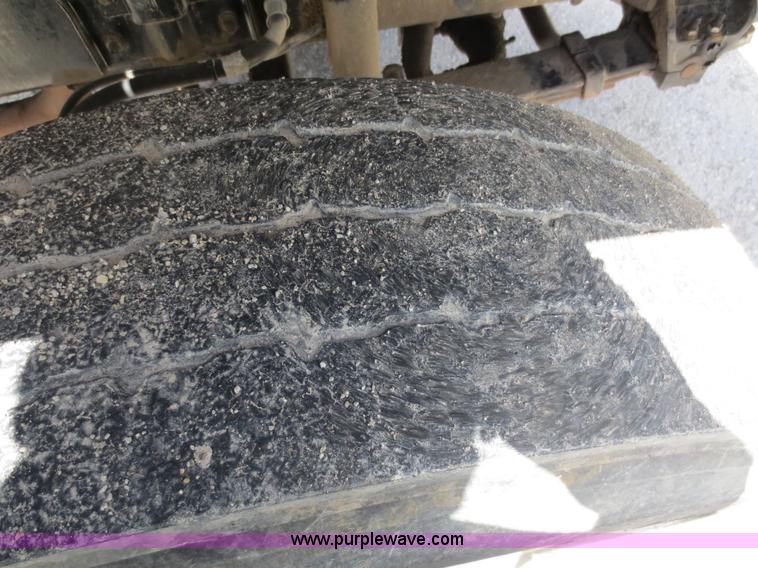 image for item D5818 1999 Sterling Atera Cargo refuse truck