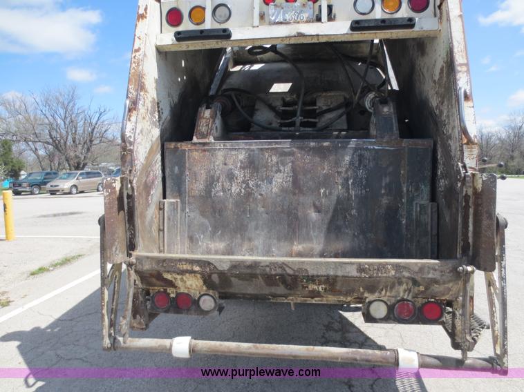 image for item D5818 1999 Sterling Atera Cargo refuse truck