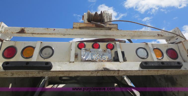 image for item D5818 1999 Sterling Atera Cargo refuse truck