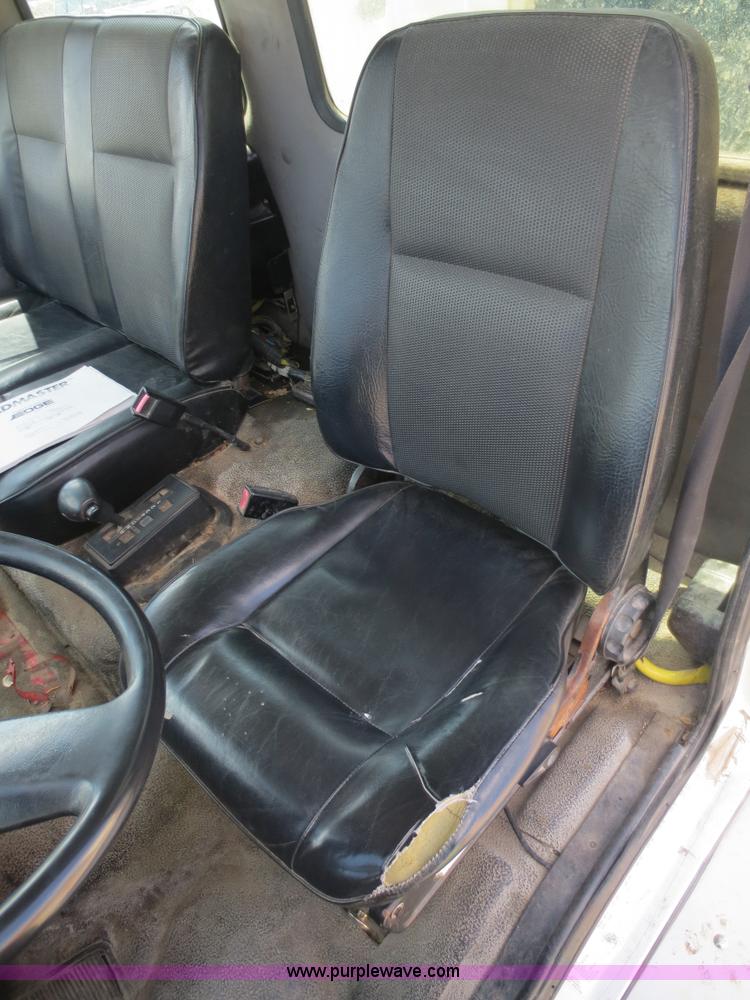 image for item D5818 1999 Sterling Atera Cargo refuse truck