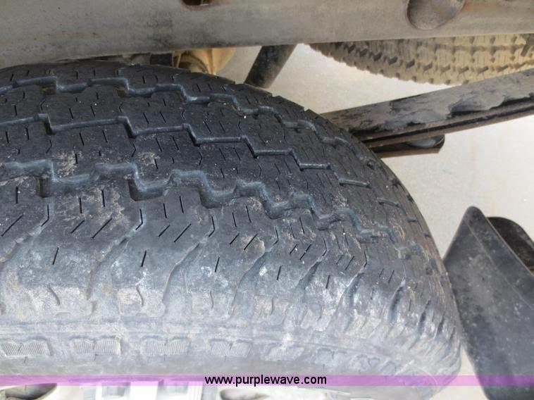 image for item D5820 2003 Chevrolet Silverado 1500 pickup truck