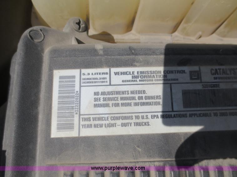 image for item D5820 2003 Chevrolet Silverado 1500 pickup truck