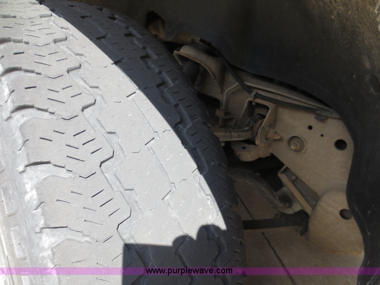 image for item D5820 2003 Chevrolet Silverado 1500 pickup truck