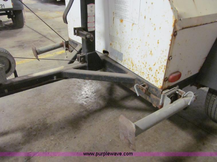 image for item D7272 Magnum portable light tower