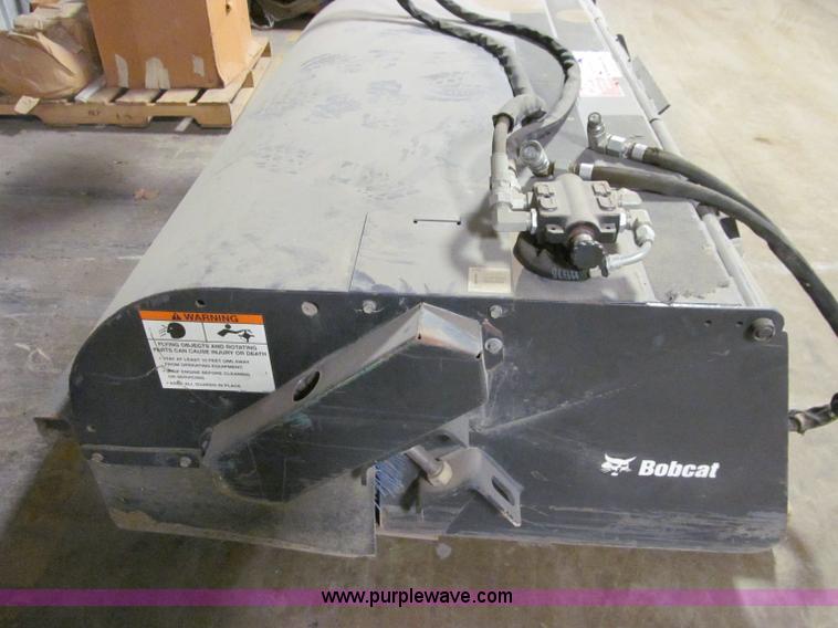 image for item D7273 2009 Bobcat 72 sweeper skid steer attachment
