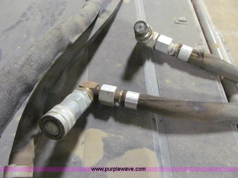 image for item D7273 2009 Bobcat 72 sweeper skid steer attachment