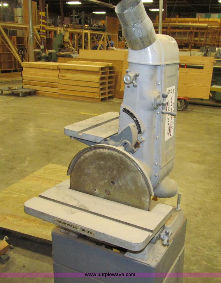 Rockwell 31710 sander in Des Moines, IA Item D7293 sold Purple Wave