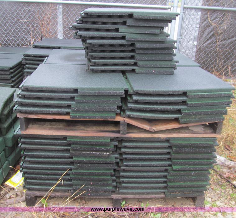 image for item D7310 Playground rubber tiles