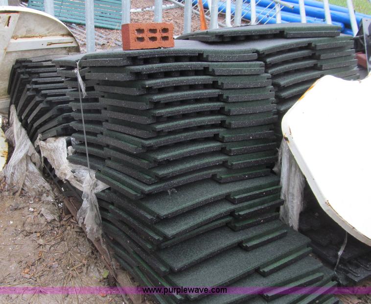 image for item D7310 Playground rubber tiles