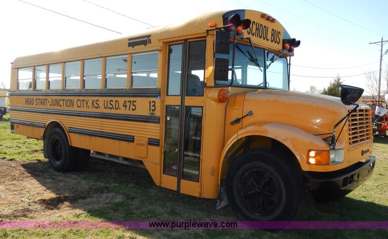 image for item D8041 1993 International Thomas school bus