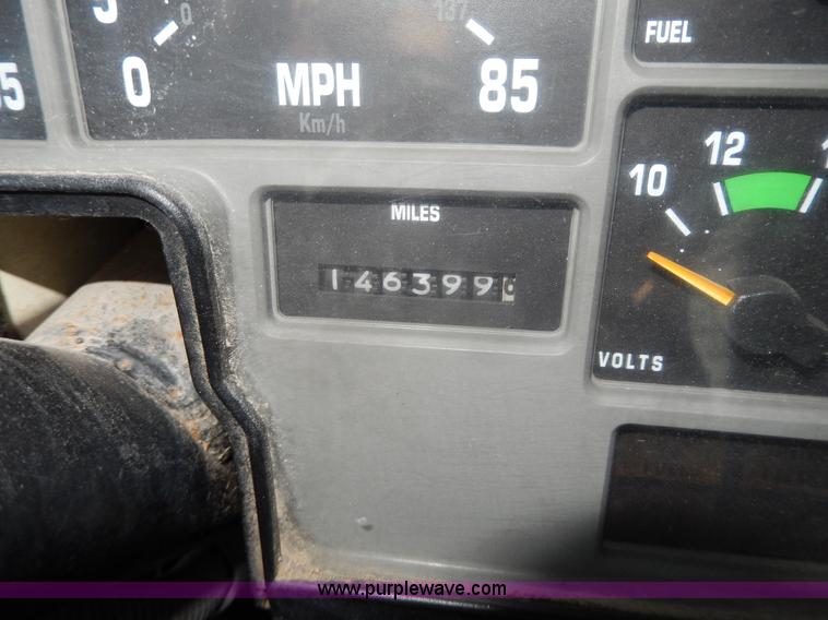 image for item D8041 1993 International Thomas school bus