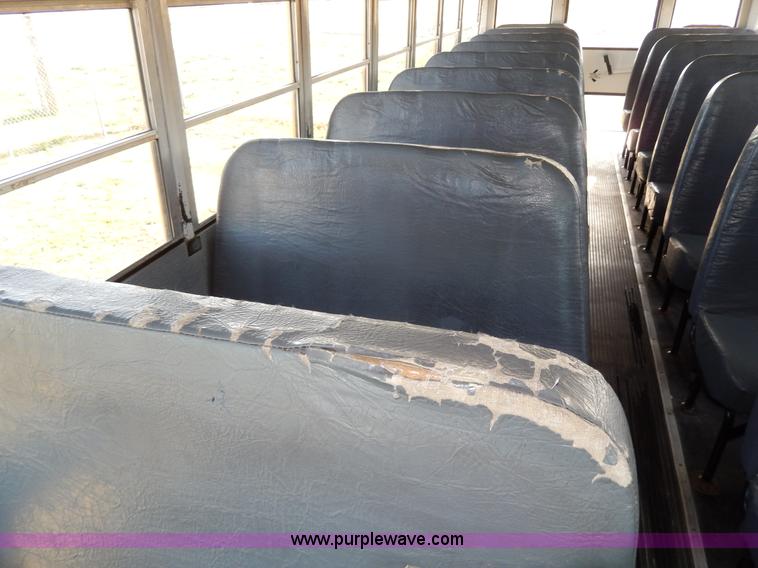 image for item D8041 1993 International Thomas school bus