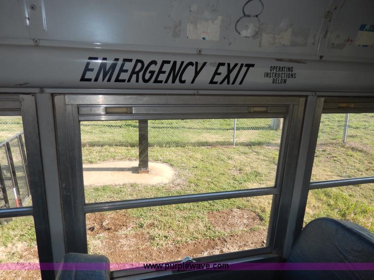 image for item D8041 1993 International Thomas school bus