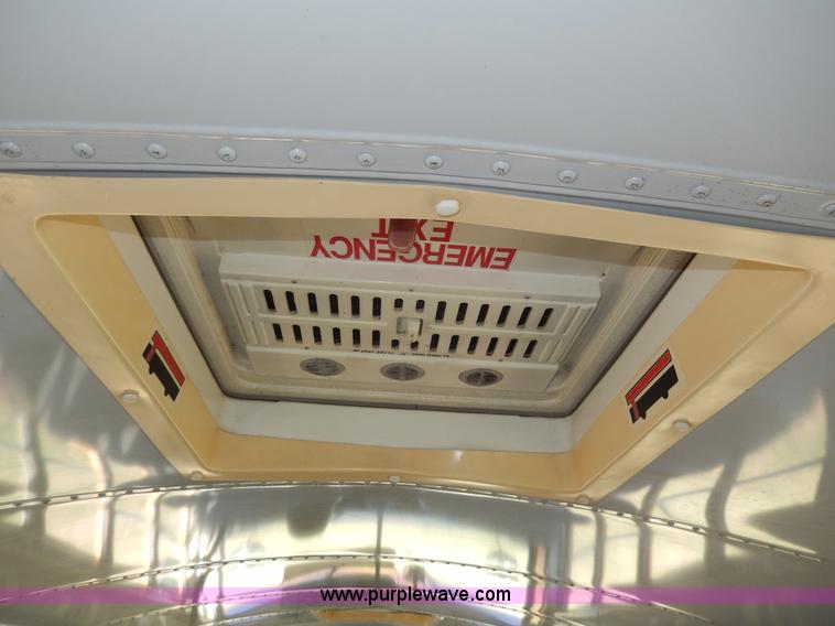 image for item D8041 1993 International Thomas school bus