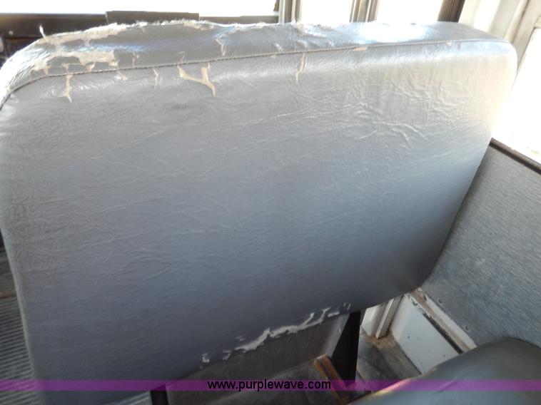 image for item D8041 1993 International Thomas school bus