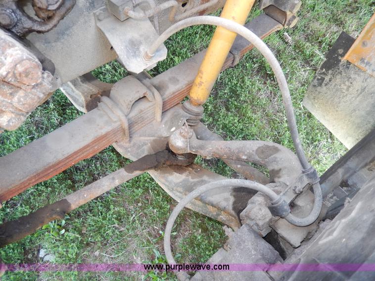 image for item D8041 1993 International Thomas school bus