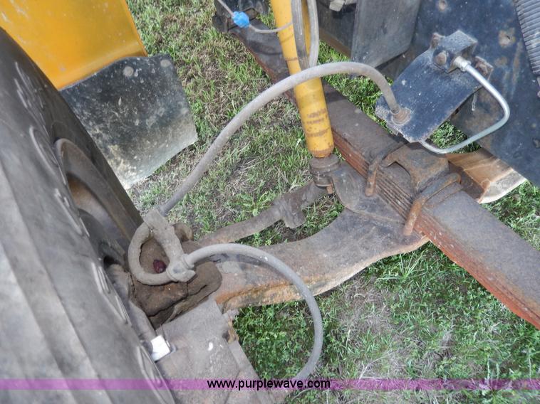 image for item D8041 1993 International Thomas school bus