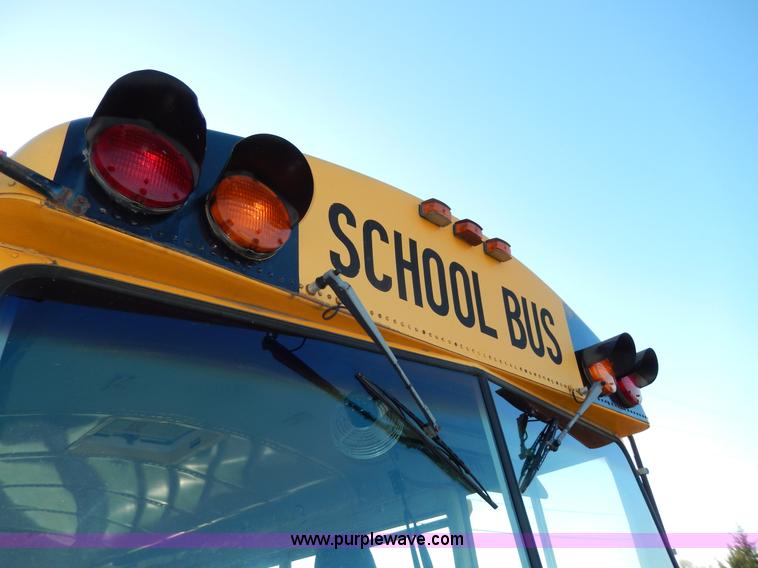 image for item D8041 1993 International Thomas school bus