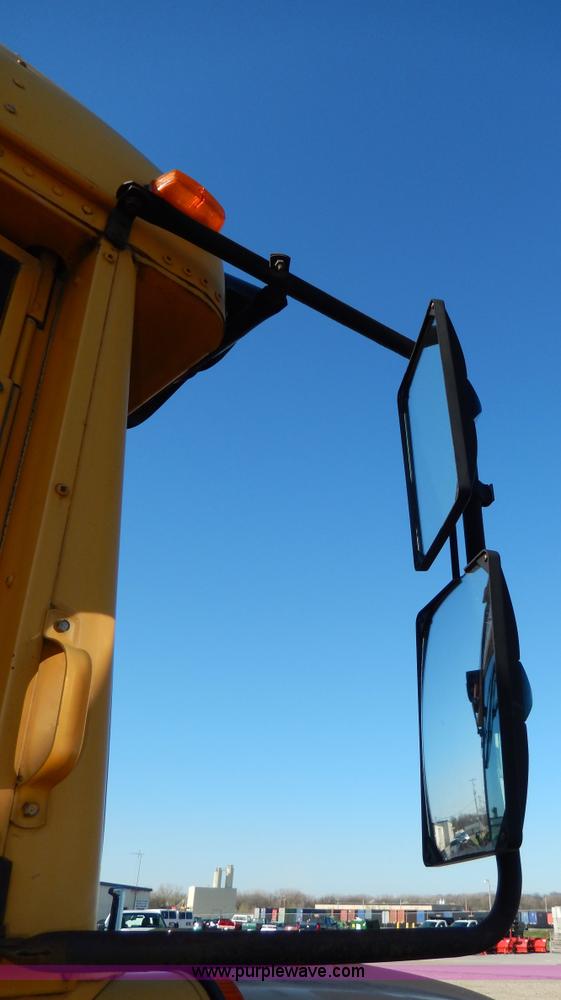 image for item D8041 1993 International Thomas school bus