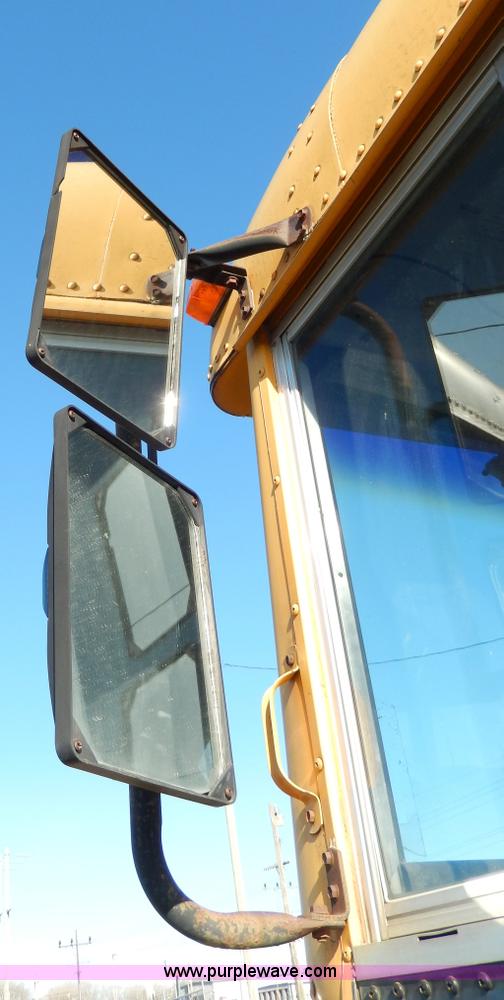 image for item D8041 1993 International Thomas school bus