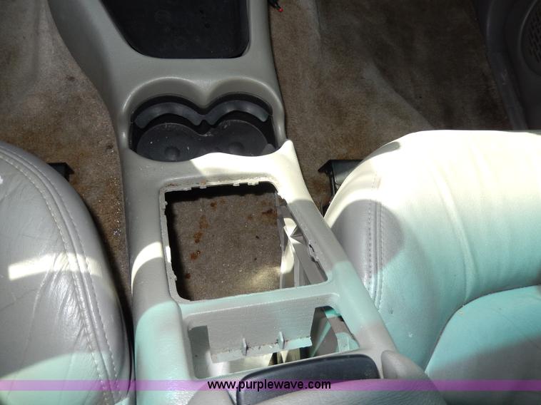 image for item D8043 2000 Chevrolet Blazer LT SUV