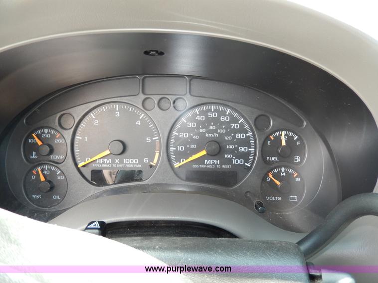 image for item D8043 2000 Chevrolet Blazer LT SUV