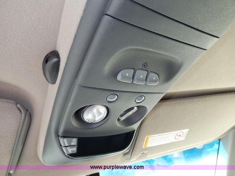 image for item D8043 2000 Chevrolet Blazer LT SUV