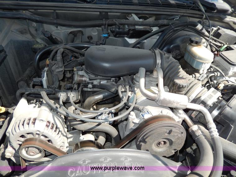 image for item D8043 2000 Chevrolet Blazer LT SUV