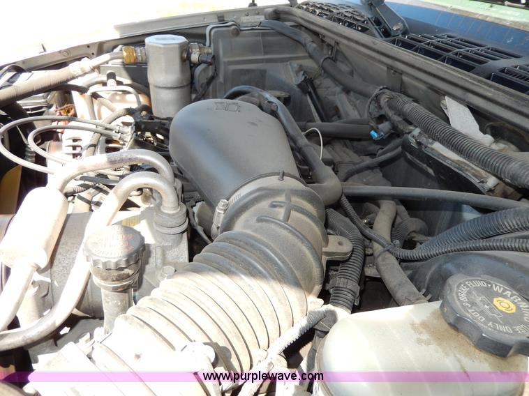 image for item D8043 2000 Chevrolet Blazer LT SUV