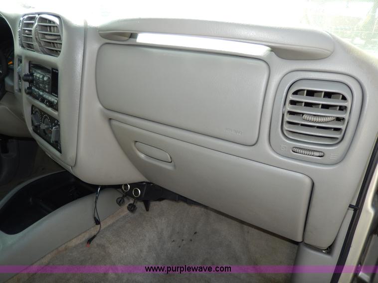 image for item D8043 2000 Chevrolet Blazer LT SUV