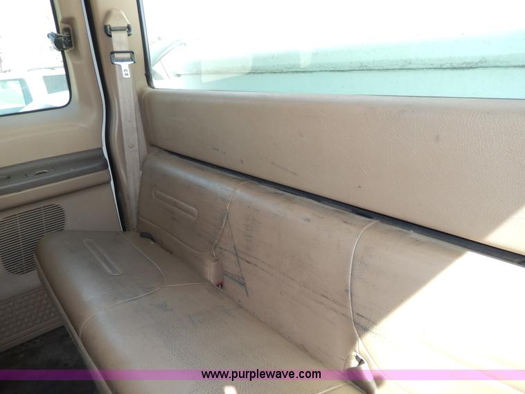 image for item D8045 1999 Ford F250 Super Duty SuperCab pickup truck