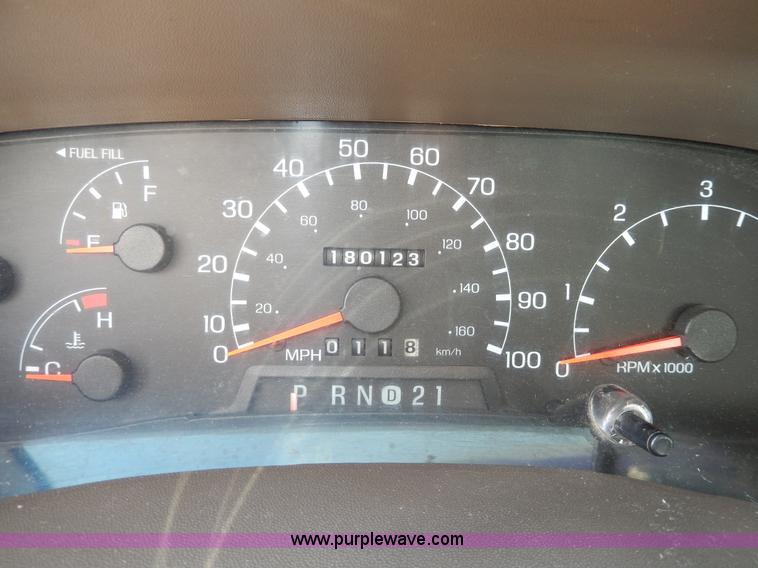 image for item D8045 1999 Ford F250 Super Duty SuperCab pickup truck