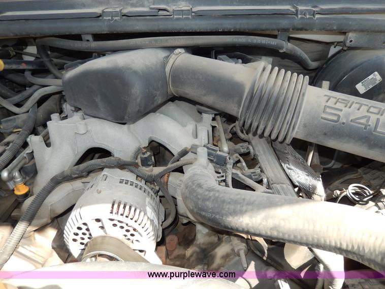 image for item D8045 1999 Ford F250 Super Duty SuperCab pickup truck