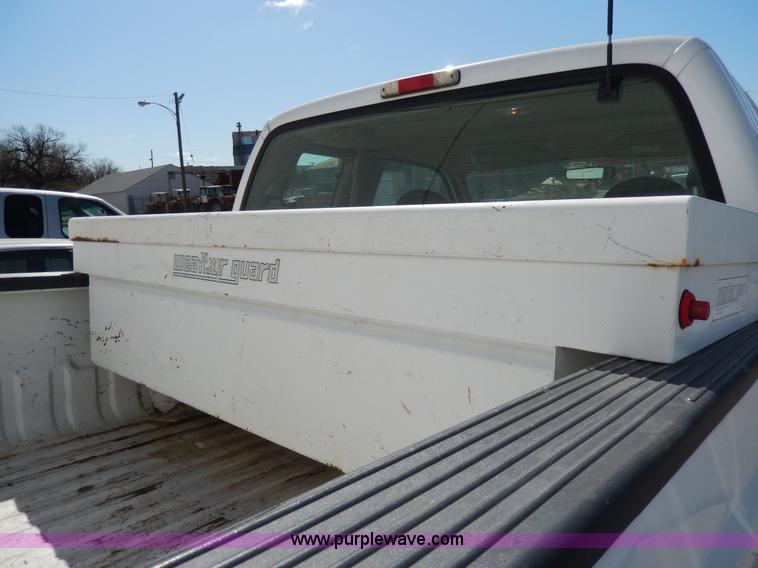 image for item D8045 1999 Ford F250 Super Duty SuperCab pickup truck