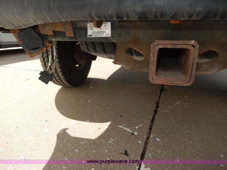 image for item D8045 1999 Ford F250 Super Duty SuperCab pickup truck