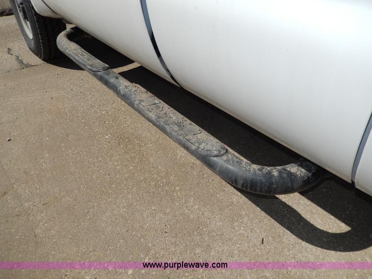 image for item D8045 1999 Ford F250 Super Duty SuperCab pickup truck